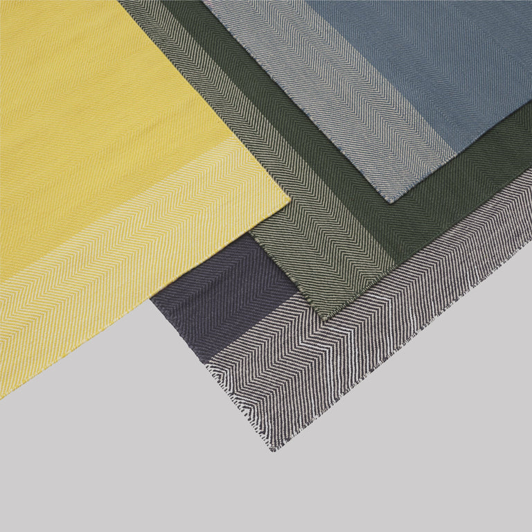 Varjo Rugs | Muuto | Insidestore