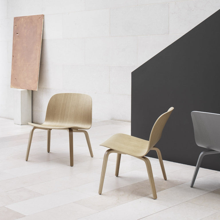 Visu Lounge Chair Oak | Muuto | Insidestore