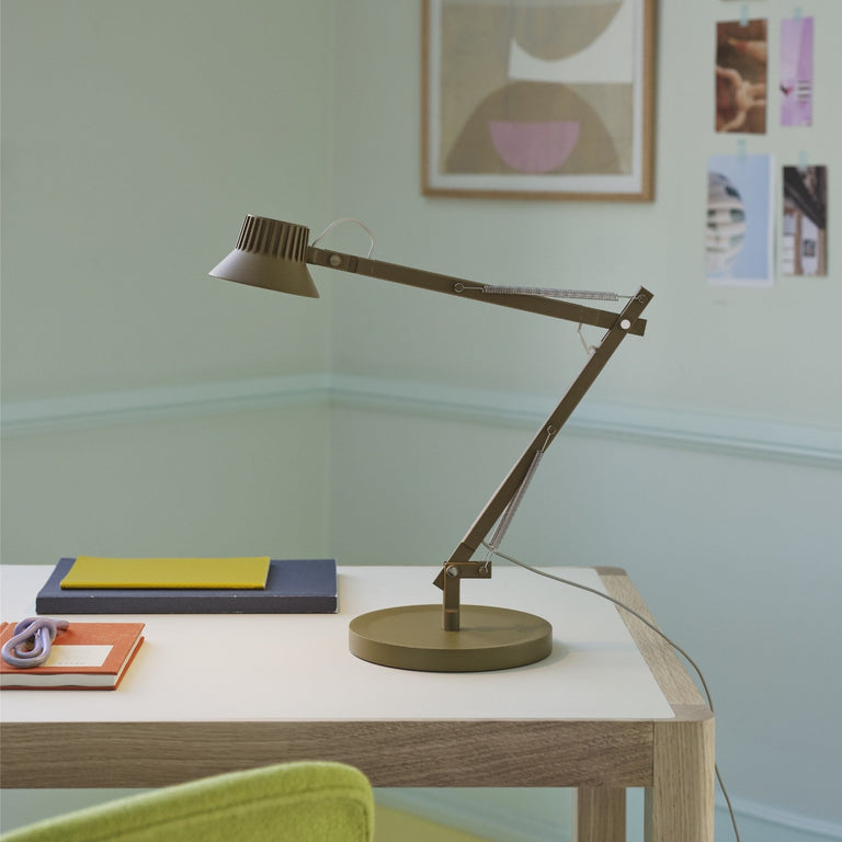 Dedicate Table Lamp L2 | Muuto | Insidestore