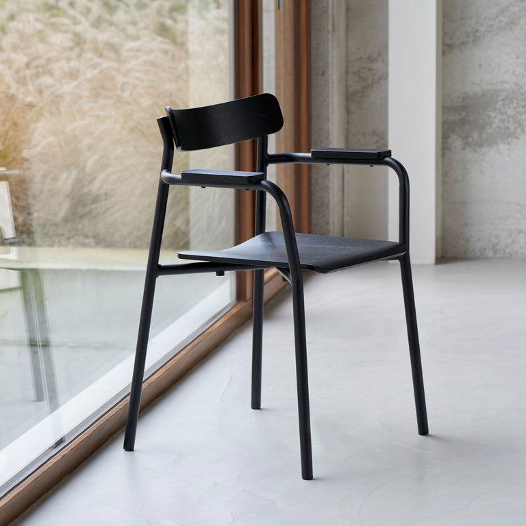 Etude Chair with Armrests