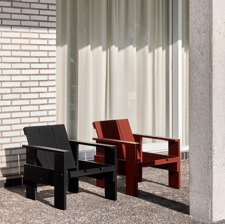 Crate Lounge Chair | Iron Red & Black  | Hay | Insidestore 